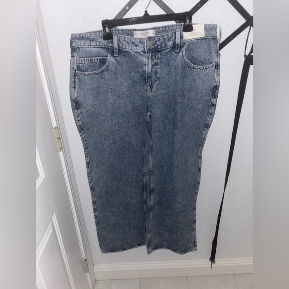 Hollister Low Rise Baggy Jeans 16R Acid Wash Wide Leg Y2K Skater Trend NWT - Picture 2 of 5